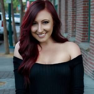 Meet your Posher, Kelli